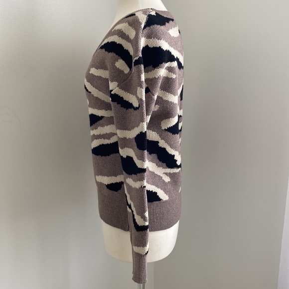 Majorelle Revolve Glorious Sweater Size Small Multi Tiger Print - Picture 5 of 8